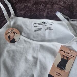 Shapermint White Scoop Neck Cami